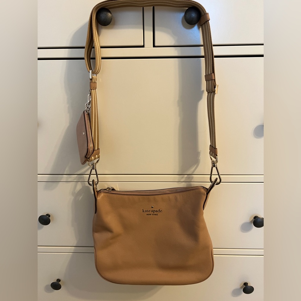 Kate Spade crossbody bag purse with coin pouch. Cream color